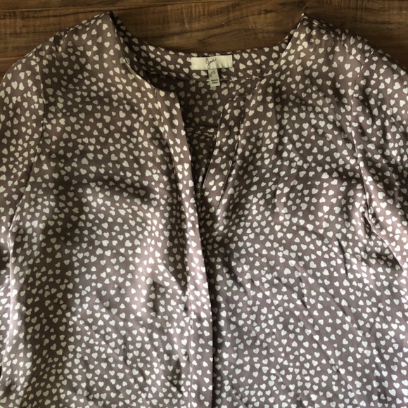 Joie Taupe Heart Print Silk Button Down Blouse XS - Picture 3 of 14